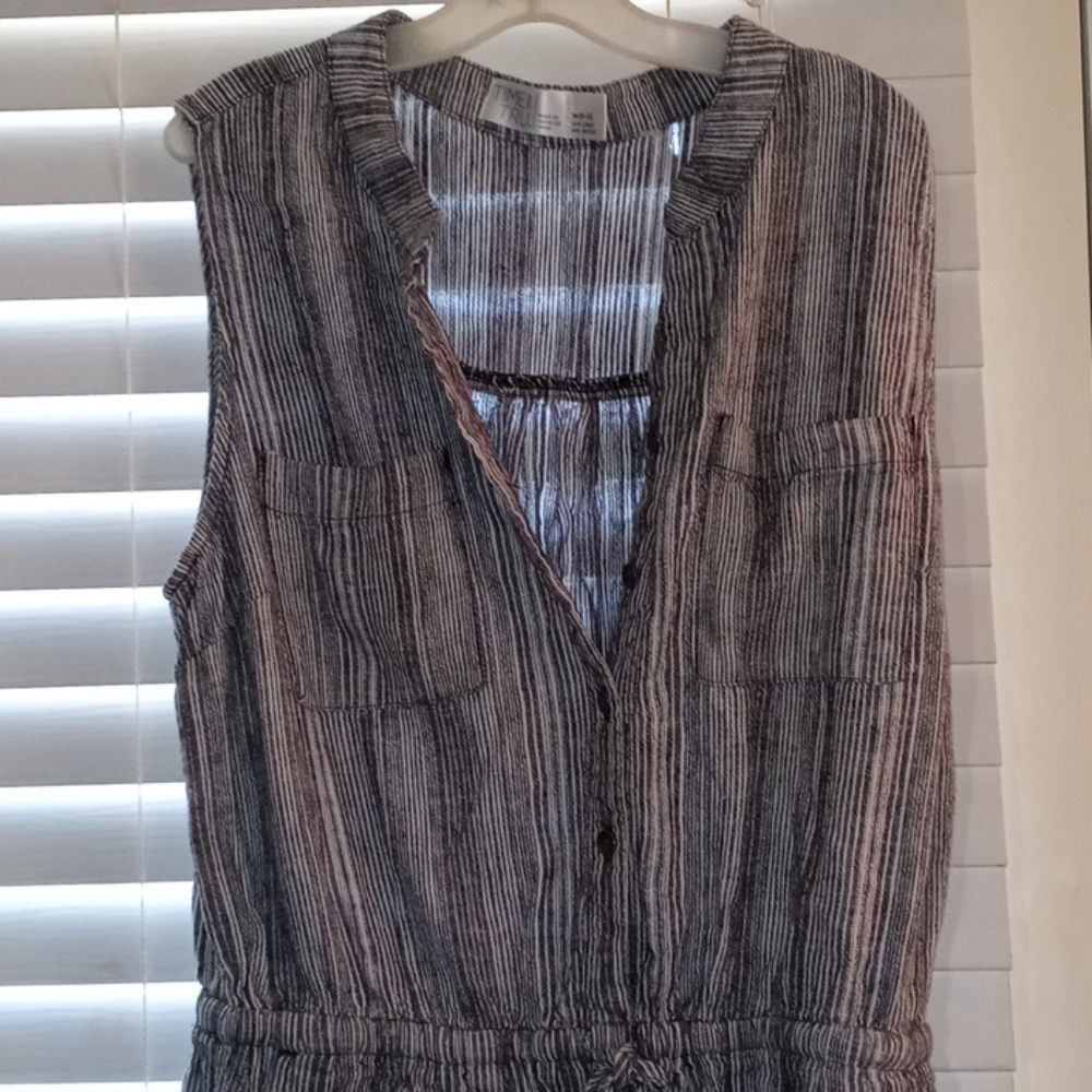 Romper - Picture 3 of 3